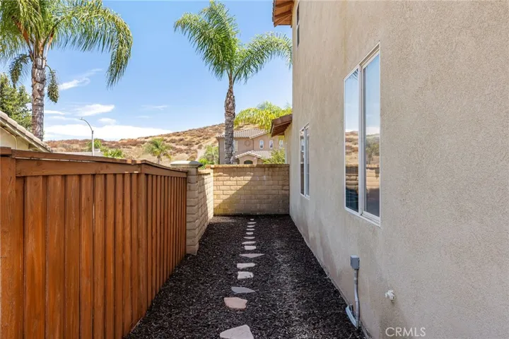 32304 Daisy, Winchester, California 92596