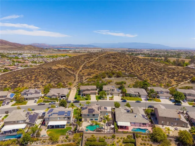 32304 Daisy, Winchester, California 92596