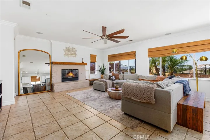 32304 Daisy, Winchester, California 92596