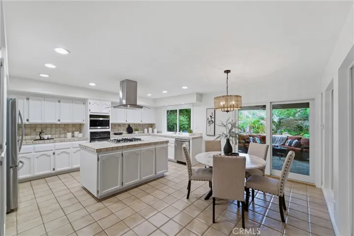 5620 Middle Crest, Agoura Hills, California 91301
