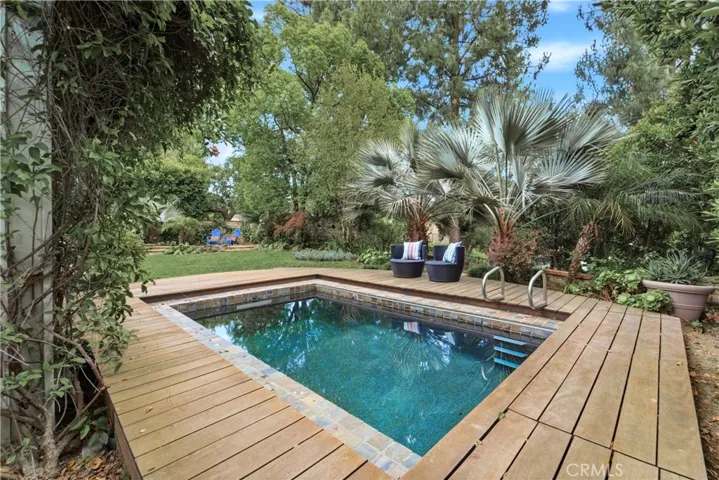 5620 Middle Crest, Agoura Hills, California 91301
