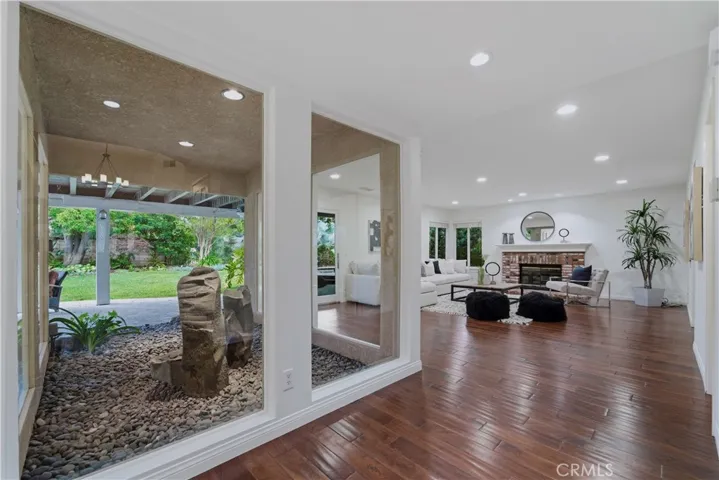 5620 Middle Crest, Agoura Hills, California 91301