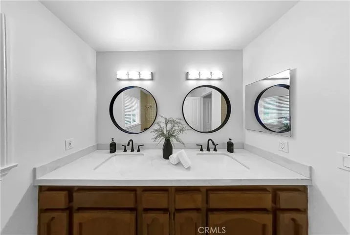 5620 Middle Crest, Agoura Hills, California 91301