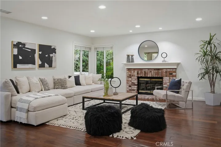 5620 Middle Crest, Agoura Hills, California 91301