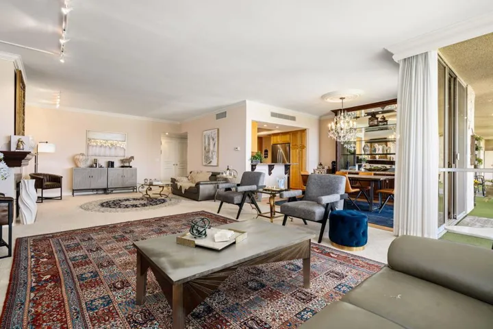 900 Island Drive #304