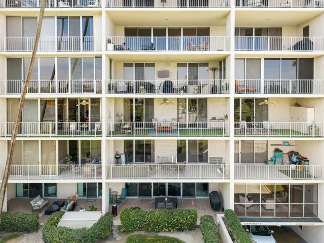 900 Island Drive #304