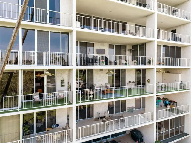 900 Island Drive #304