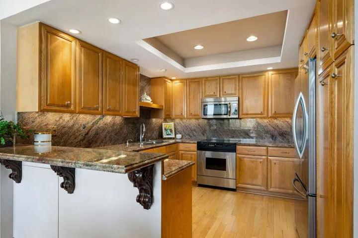 900 Island Drive #304