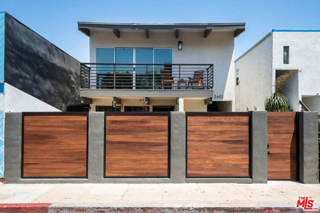 2602 Pacific Ave