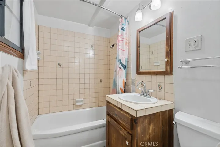 Main level full bathroom.