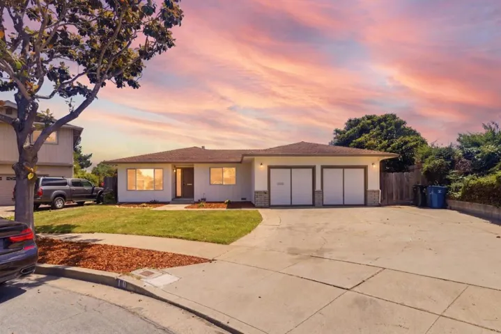 10 Saint Regis Circle, Salinas, California 93905