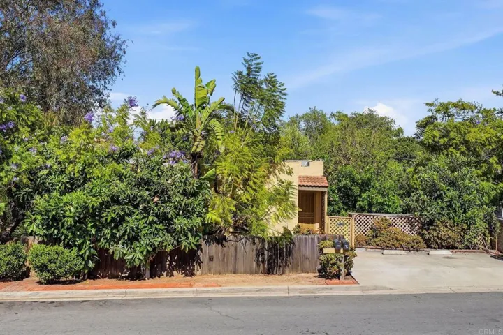 3211 Menlo Avenue, San Diego, California 92105