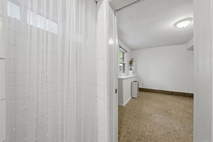3211 Menlo Avenue, San Diego, California 92105