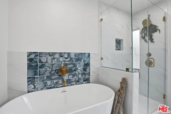 7530 & 7532 Gaviota Avenue, Van Nuys, California 91406