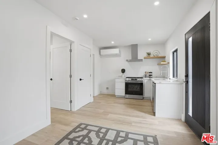 7530 & 7532 Gaviota Avenue, Van Nuys, California 91406