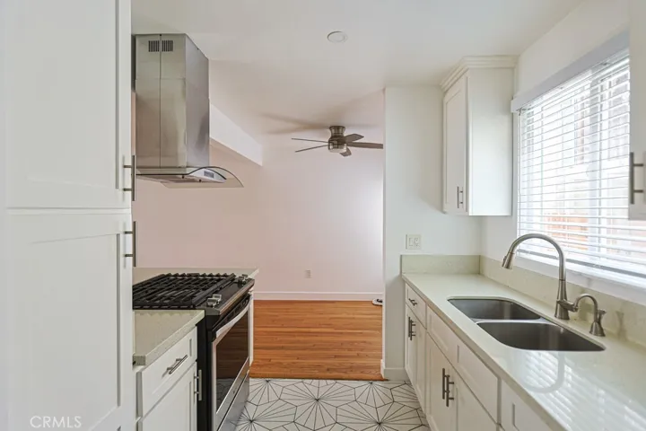 70 Roycroft Ave, Long Beach, California 90803