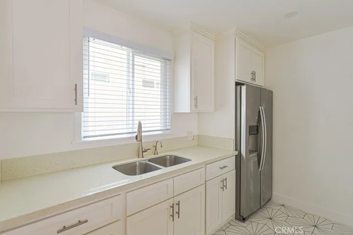 70 Roycroft Ave, Long Beach, California 90803