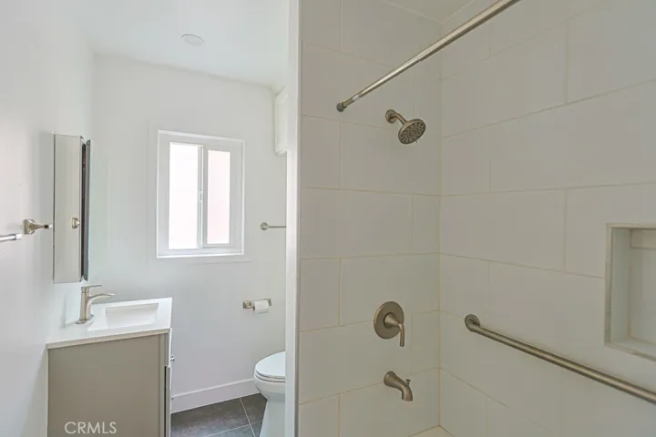 70 Roycroft Ave, Long Beach, California 90803