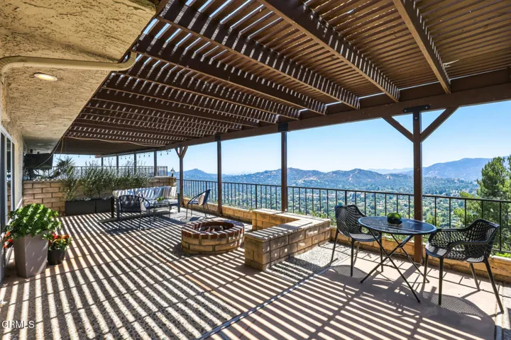 Full Patio
