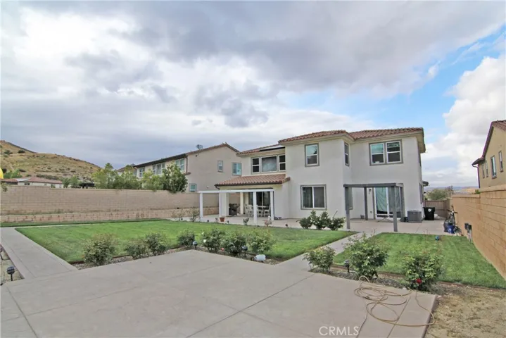 25085 Cypress Bluff Drive, Canyon Country, California 91387