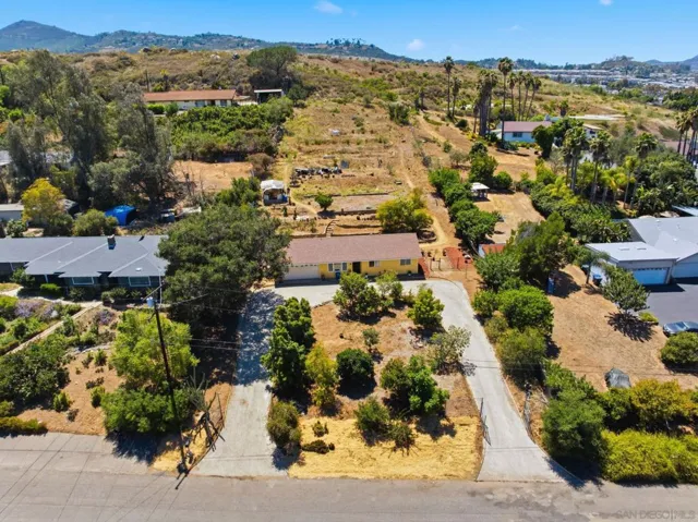 515 Ross Dr, Escondido, California 92029