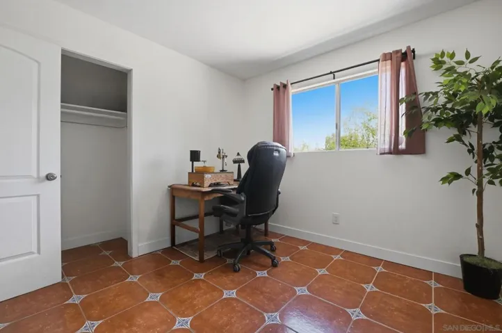 515 Ross Dr, Escondido, California 92029