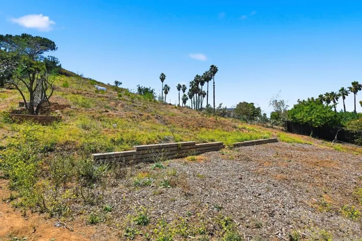 515 Ross Dr, Escondido, California 92029