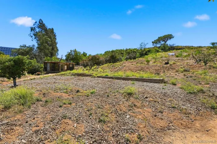 515 Ross Dr, Escondido, California 92029