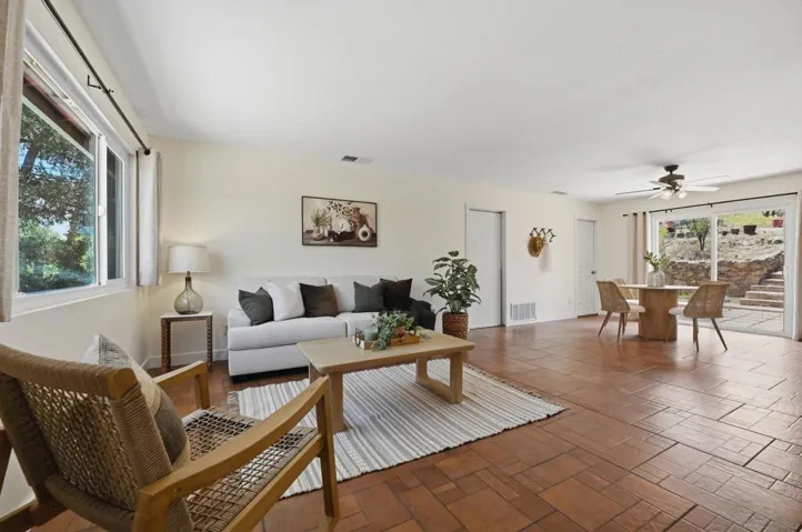 515 Ross Dr, Escondido, California 92029