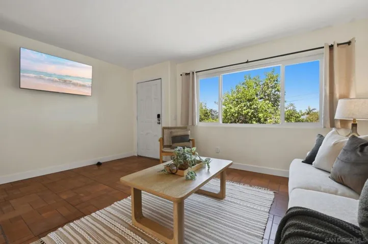 515 Ross Dr, Escondido, California 92029