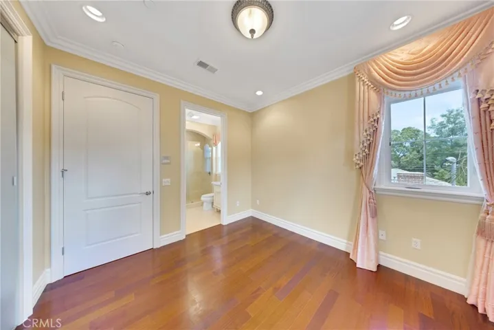 2041 S 6th, Arcadia, California 91006