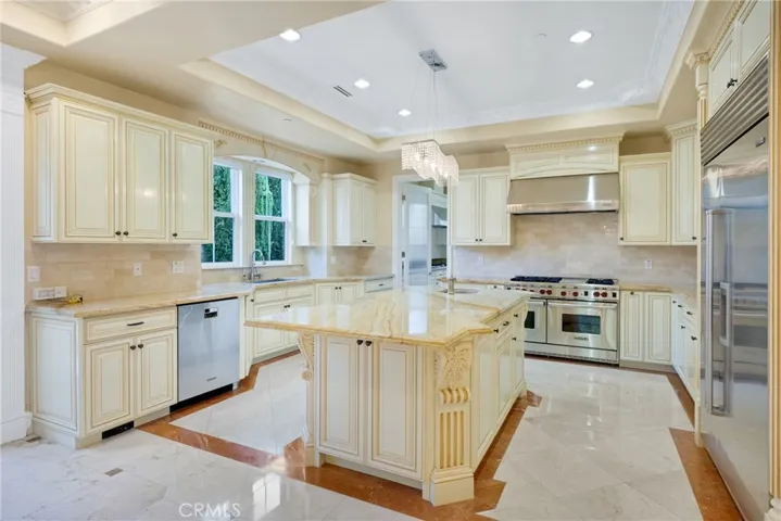2041 S 6th, Arcadia, California 91006