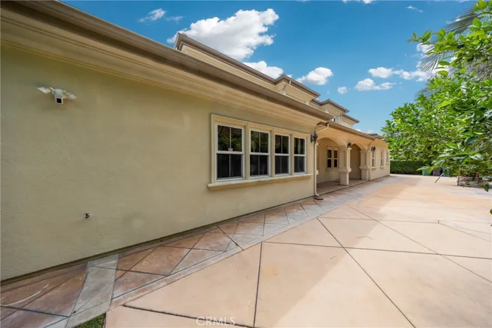 2041 S 6th, Arcadia, California 91006