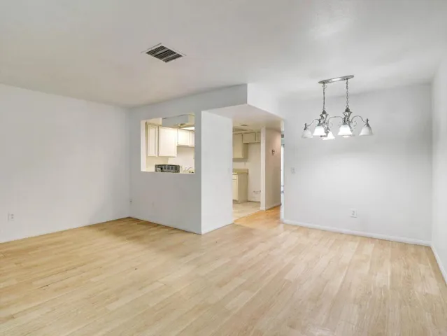 04-Candlewood St-4