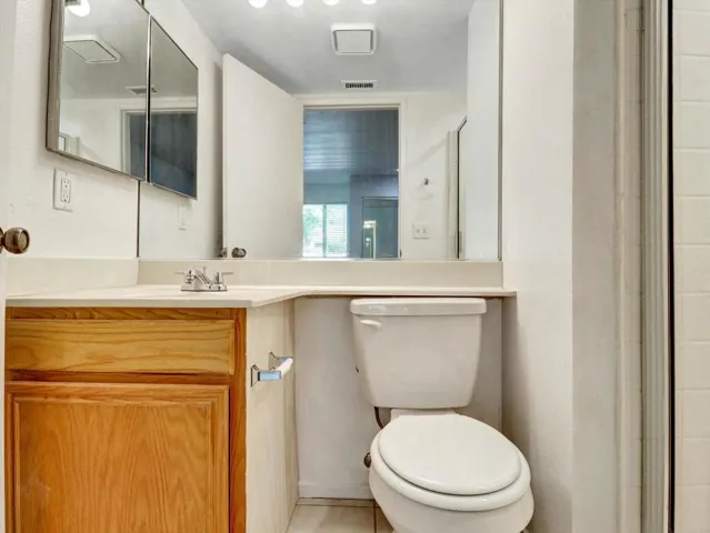 27-Candlewood St-27