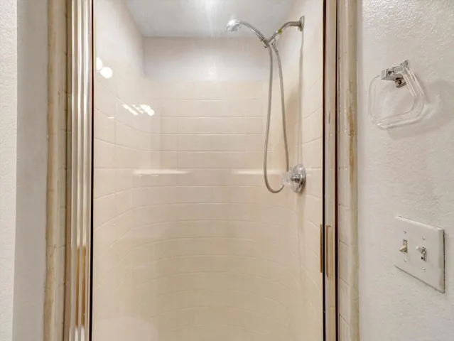 28-Candlewood St-28