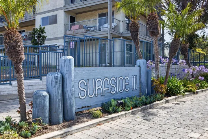 34-web-or-mls-UpmarketMedia-659Ree-100