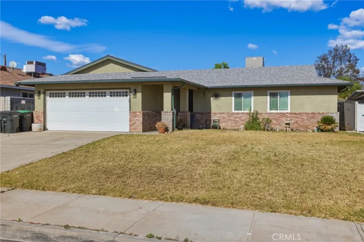 Front of Home with Excellent Curb Appeal