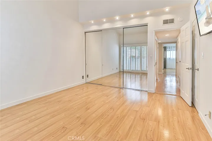 Primamay Bedroom closet 1