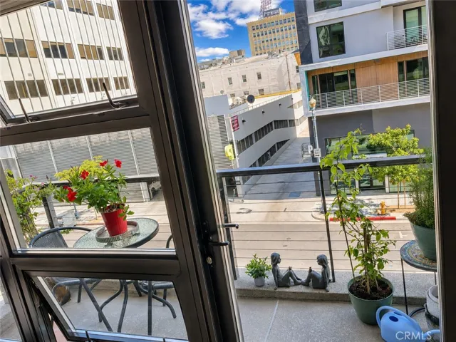 balcony