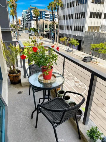 balcony