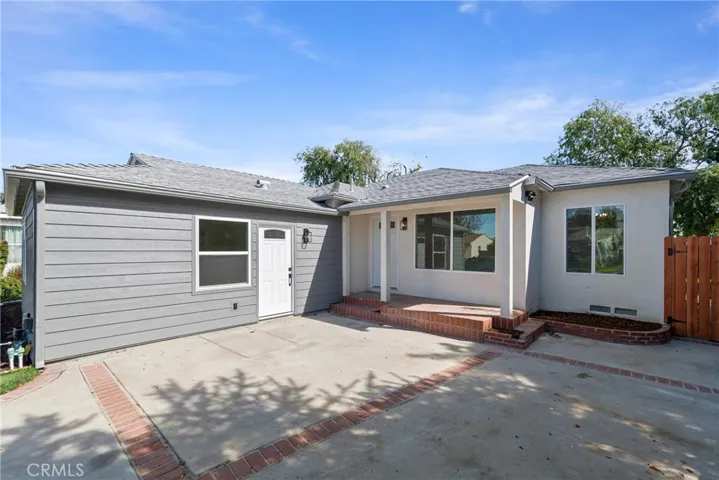 6714 Jellico, Lake Balboa, California 91406