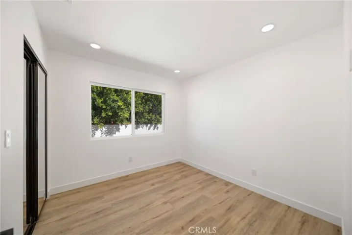 6714 Jellico, Lake Balboa, California 91406