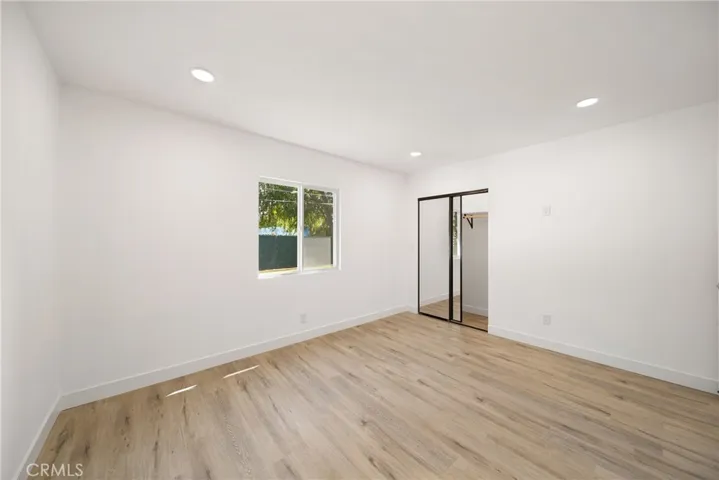 6714 Jellico, Lake Balboa, California 91406