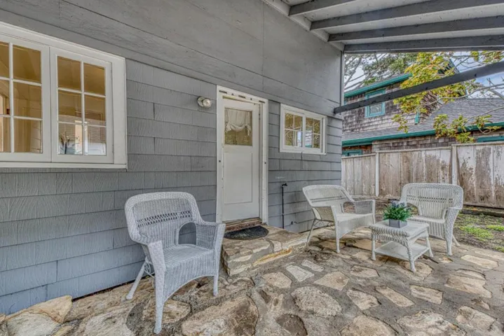 195 Cedar Street, Pacific Grove, California 93950