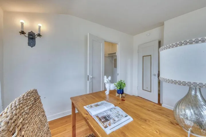 195 Cedar Street, Pacific Grove, California 93950
