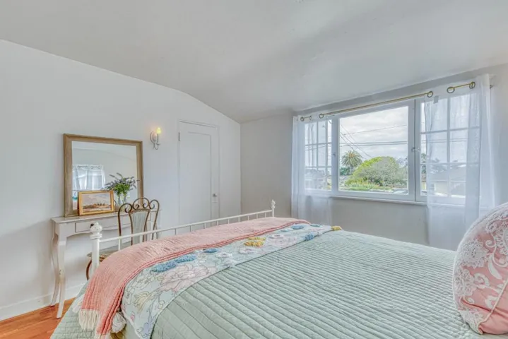 195 Cedar Street, Pacific Grove, California 93950