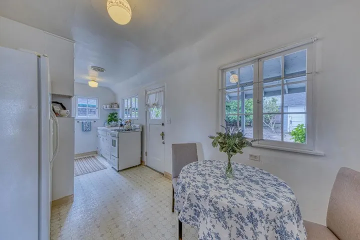 195 Cedar Street, Pacific Grove, California 93950