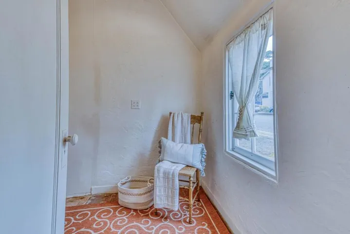 195 Cedar Street, Pacific Grove, California 93950