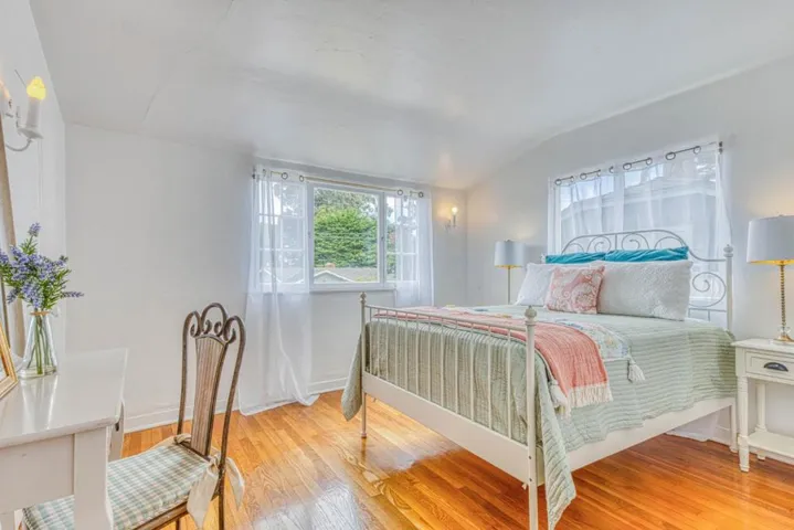 195 Cedar Street, Pacific Grove, California 93950